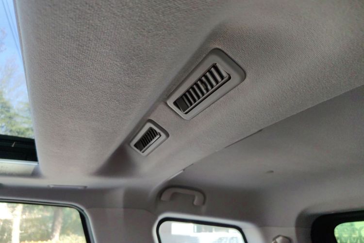 北汽幻速S3 2016款 S3L 1.5L 手动尊享型中控内饰7008