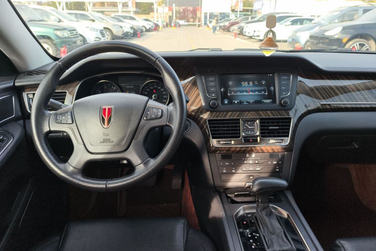 红旗H7 2021款 1.8T 公务版中控内饰7001