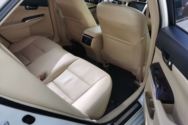 丰田 凯美瑞 2015款 2.0G 领先版局部细节9011