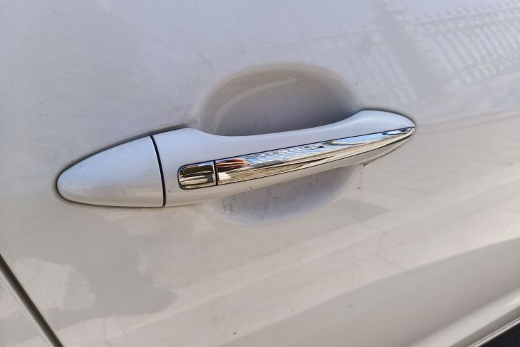 起亚K3 2015款 1.6L 自动DLX局部细节9009