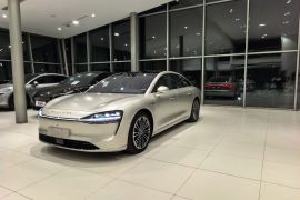 鸿蒙智行 享界S9 2024款 纯电 Ultra 四驱旗舰版