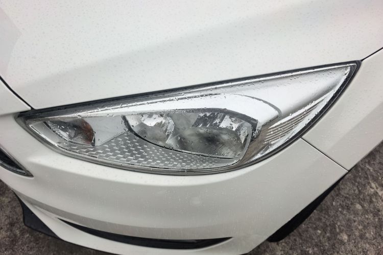 福特 福克斯 2018款 两厢经典 1.6L 自动风尚型智行版局部细节36