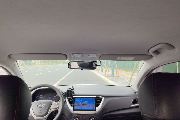 现代 悦纳 2016款 1.4L 自动炫酷版GLS局部细节22