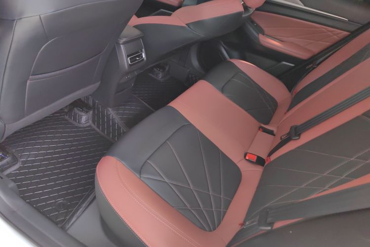 长安 逸动 2023款 畅享版 PLUS 蓝鲸NE 1.4T GDI DCT尊贵版中控内饰7004