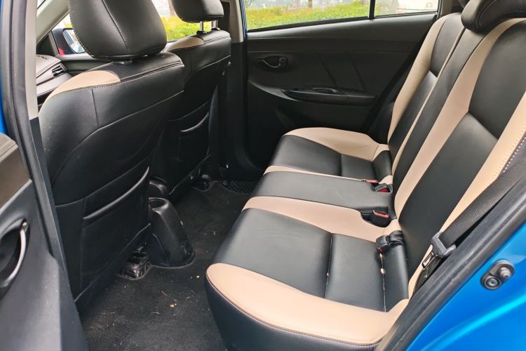 丰田 YARiS L 致炫 2014款 1.3E 自动魅动版中控内饰7004