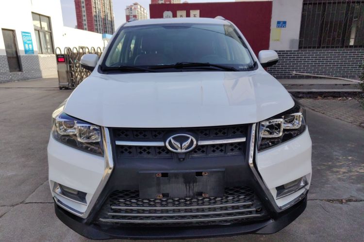 北汽幻速S3 2016款 S3L 1.5L 手动尊享型车身外观6001