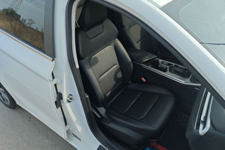 吉利汽车 帝豪 2023款 第4代冠军版 1.5L CVT尊贵型局部细节41