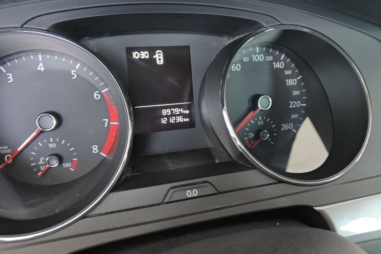 大众 凌渡 2015款 230TSI DSG风尚版中控内饰15