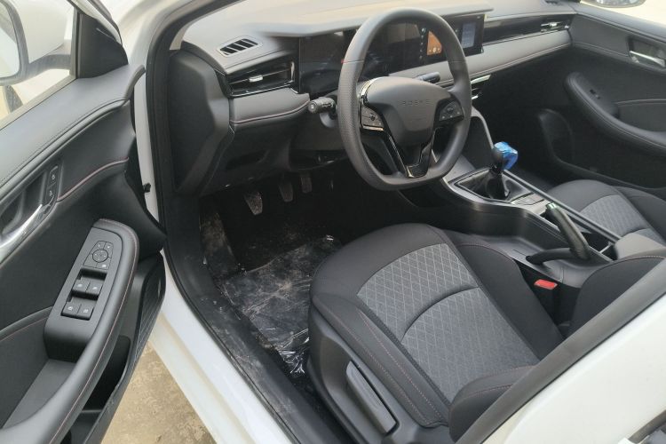 荣威i5 2026款 1.5L 手动舒享版中控内饰7002