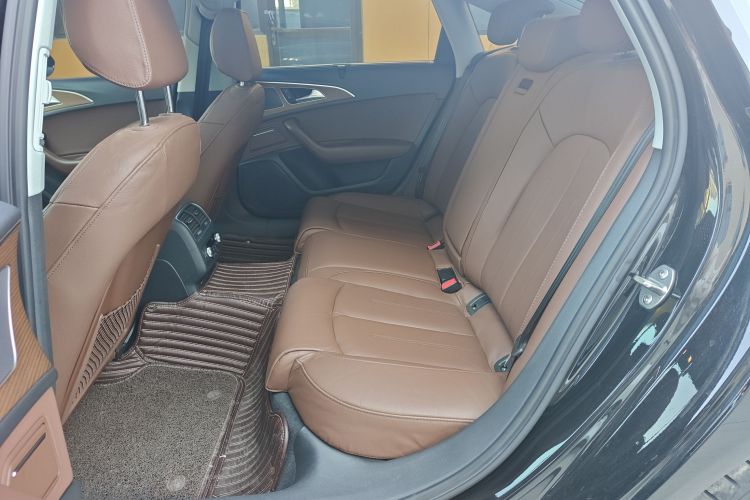 奥迪A6L 2018款 30周年年型 30 FSI 风尚型中控内饰7001