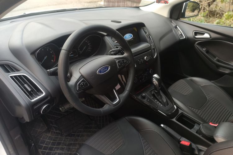 福特 福克斯 2017款 两厢 EcoBoost 180 自动精英型中控内饰7002