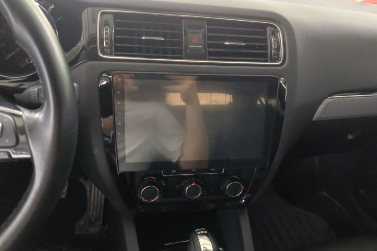 大众 速腾 2018款 280TSI DSG舒适型局部细节16