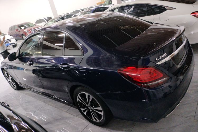 奔驰C级 2019款 C 260 运动版车身外观6005