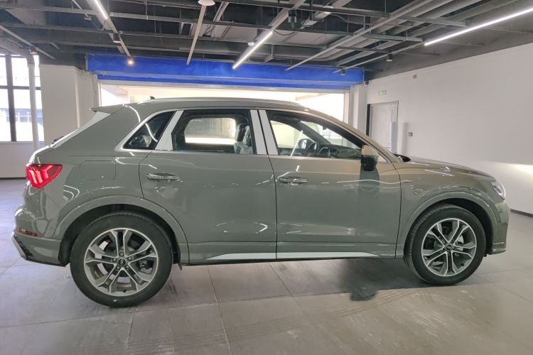 奥迪Q3 2023款 改款 40 TFSI 时尚动感型车身外观6002