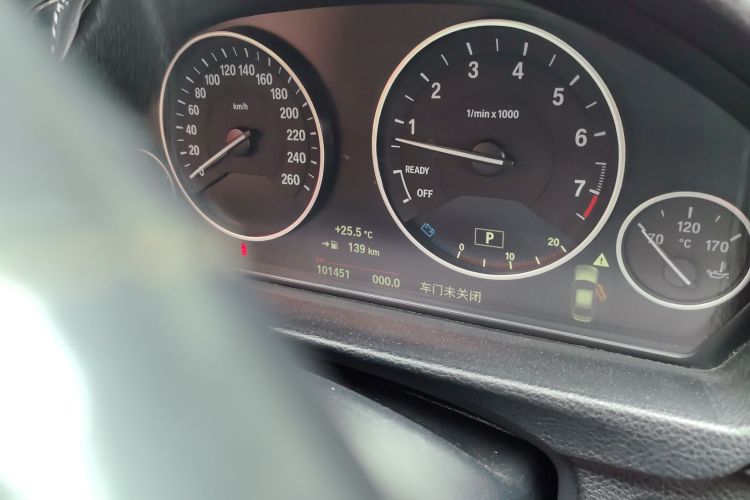 宝马3系 2018款 320Li 时尚型中控内饰15