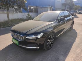 沃尔沃S90 2023款 B5 智雅豪华版