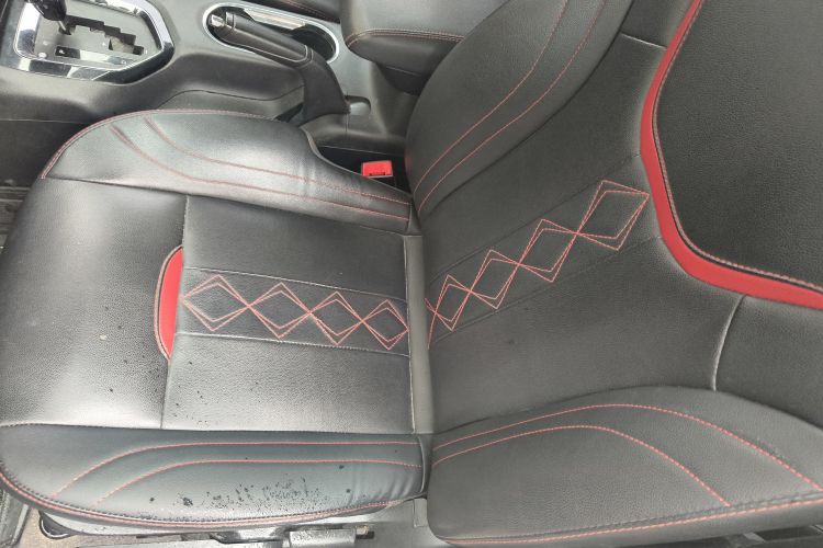 东南DX3 2018款 1.5T CVT尊贵型局部细节41