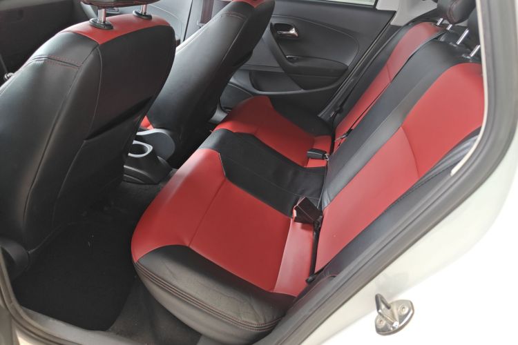 大众 Polo 2016款 1.4L 手动风尚型中控内饰7001