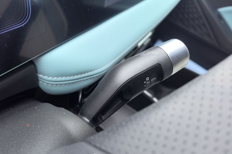 吉利几何E萤火虫 2024款 401km 星光局部细节18