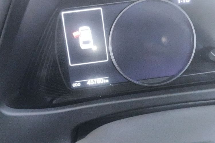 雷克萨斯UX新能源 2020款 300e 纯·悦版中控内饰15