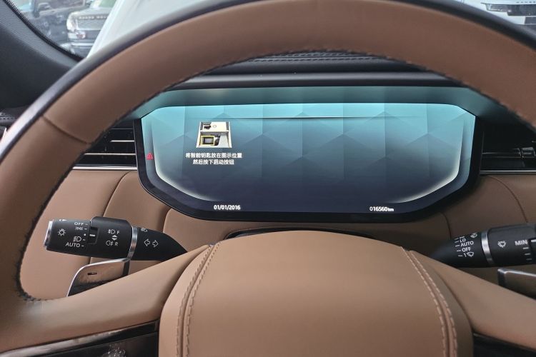 路虎 揽胜运动版 2024款 400PS Dynamic SE中控内饰15