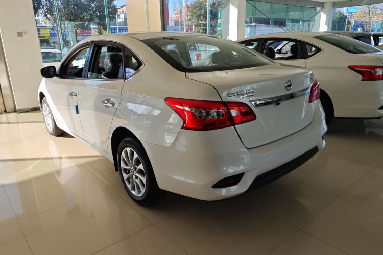 日产 轩逸 2024款 改款三 经典 1.6XE CVT舒适版车身外观6005