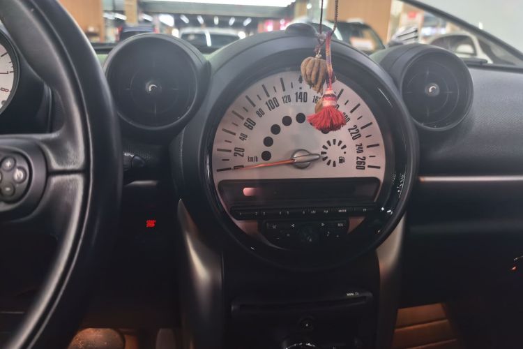 MINI Countryman 2011款 1.6L COOPER Fun中控内饰7002