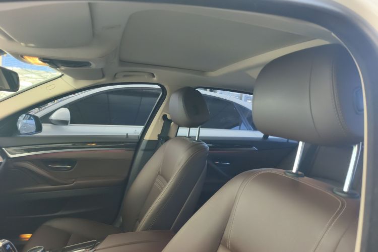 宝马5系 2014款 525Li 豪华设计套装局部细节9003