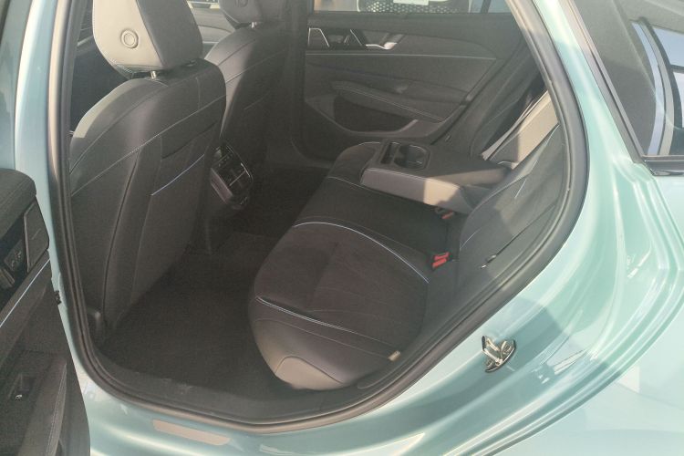 大众 帕萨特 2025款 Pro 380TSI 星空龙尊版中控内饰7002