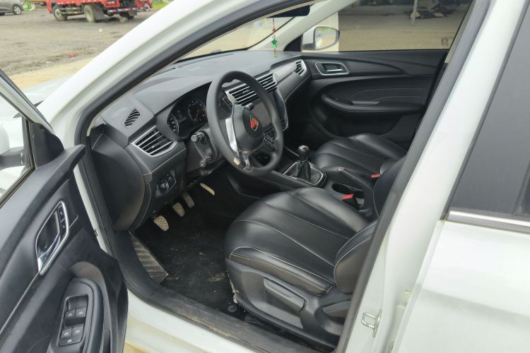 荣威i5 2019款 1.5L 手动4G互联朗豪版中控内饰7002