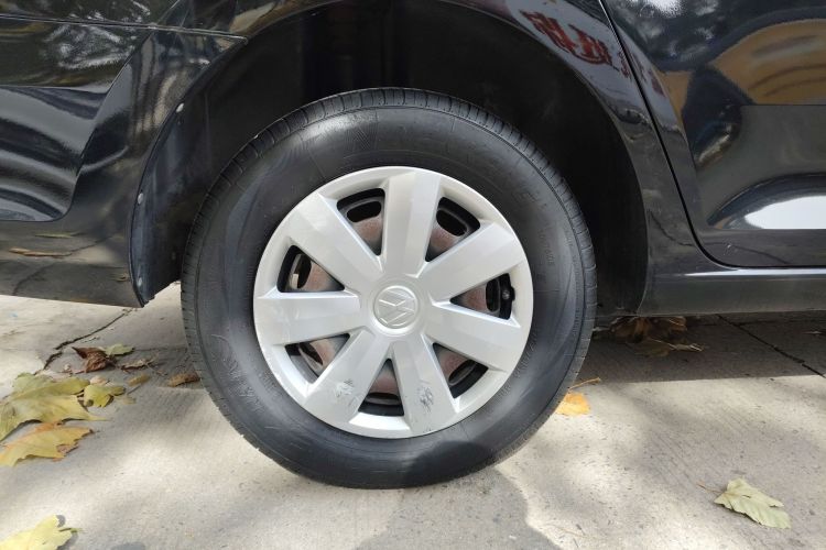 大众 桑塔纳 2015款 1.6L 自动风尚版车身外观6009