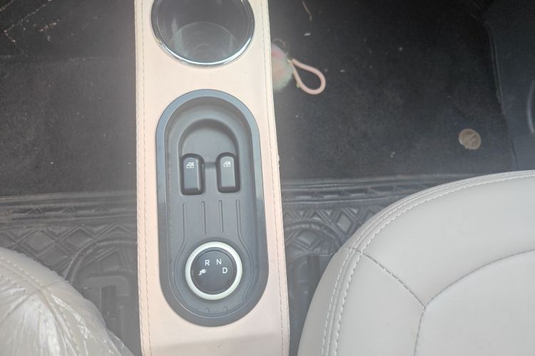 五菱汽车 宏光MINIEV 2022款 马卡龙时尚款 三元锂局部细节18