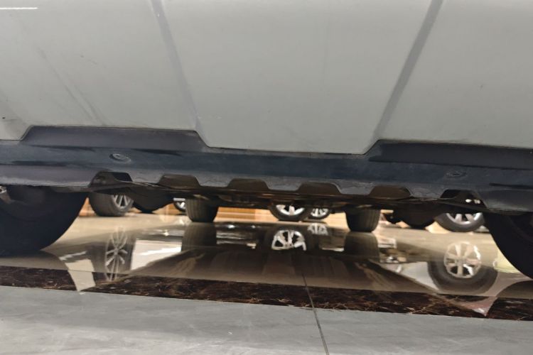 路虎 揽胜运动版 2014款 3.0 SC V6 HSE局部细节9005