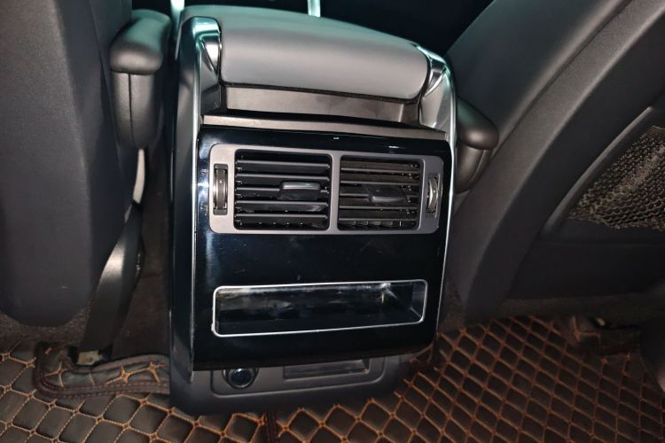 路虎 揽胜运动版 2014款 3.0 SC V6 HSE局部细节9007