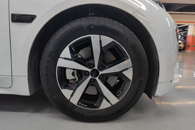 极氪001 2022款 长续航双电机 WE版车身外观6003