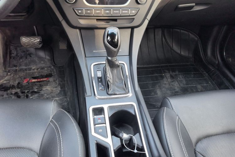 吉利汽车 帝豪 2017款 三厢百万款 1.5L CVT向上版局部细节9003