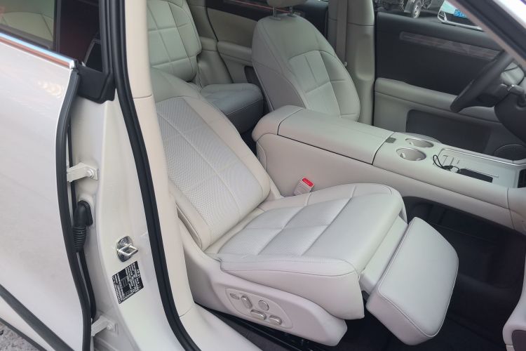 智己汽车 智己LS6 2026款 增程 52 Max局部细节41