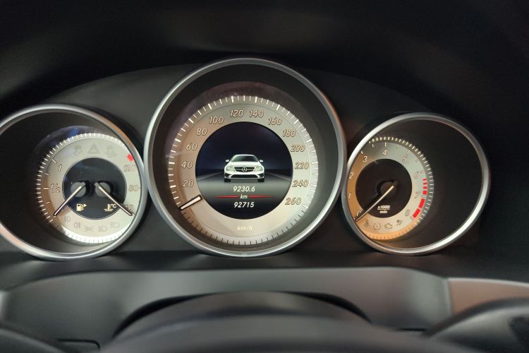 奔驰E级(进口) 2014款 E 200 轿跑版中控内饰15