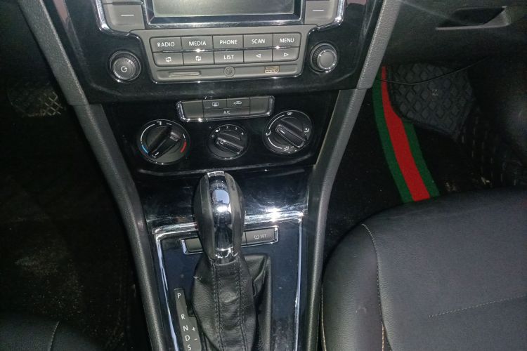 大众 宝来 2018款 1.5L 自动舒适型局部细节18