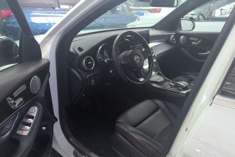 奔驰GLC 2016款 GLC 260 4MATIC 豪华型中控内饰7002