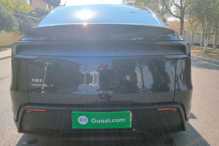 特斯拉 Model Y 2025款 后轮驱动版车身外观6005