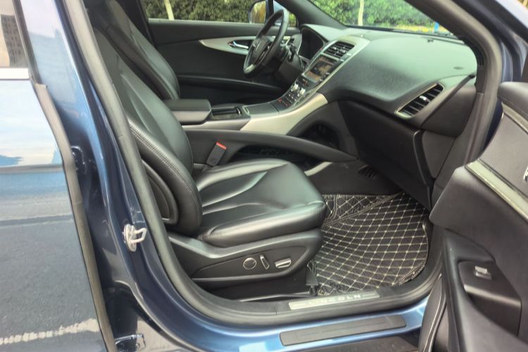 林肯 航海家(进口) 2019款 2.0T 两驱尊悦版 国VI局部细节9003