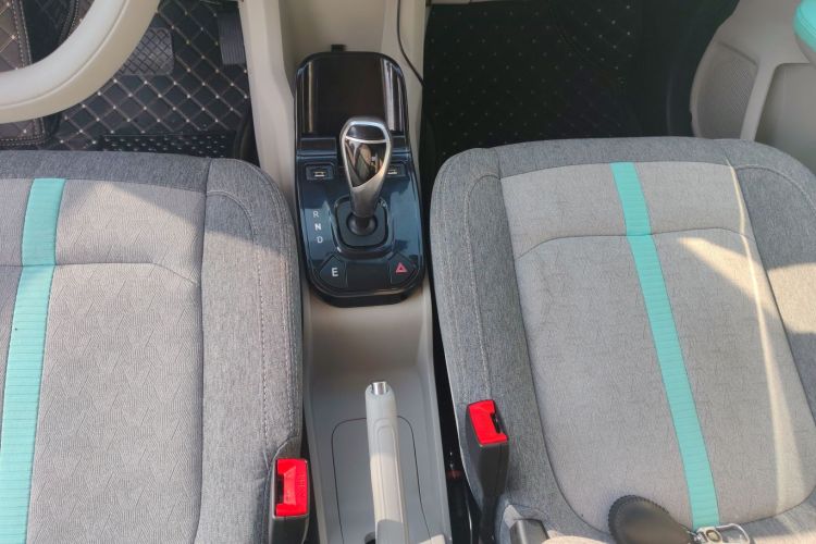 江铃集团新能源 易至EV3 2023款 青春版 320KM 舒适型局部细节18