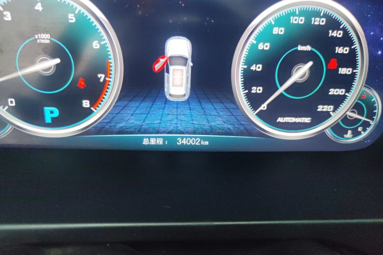 众泰T600 2016款 运动版 2.0T DCT尊贵型中控内饰15