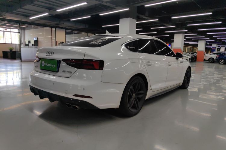 奥迪A5 2017款 Sportback 45 TFSI 时尚型车身外观6002
