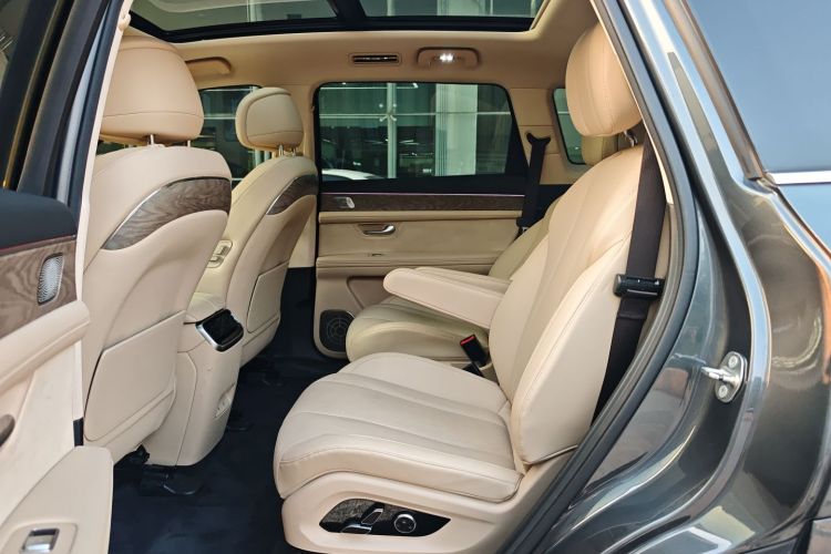 鸿蒙智行 问界M7 2022款 1.5T 四驱豪华版中控内饰7004