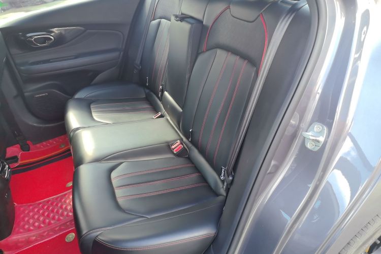 广汽传祺 影豹 2021款 270T DCT J15版中控内饰7001