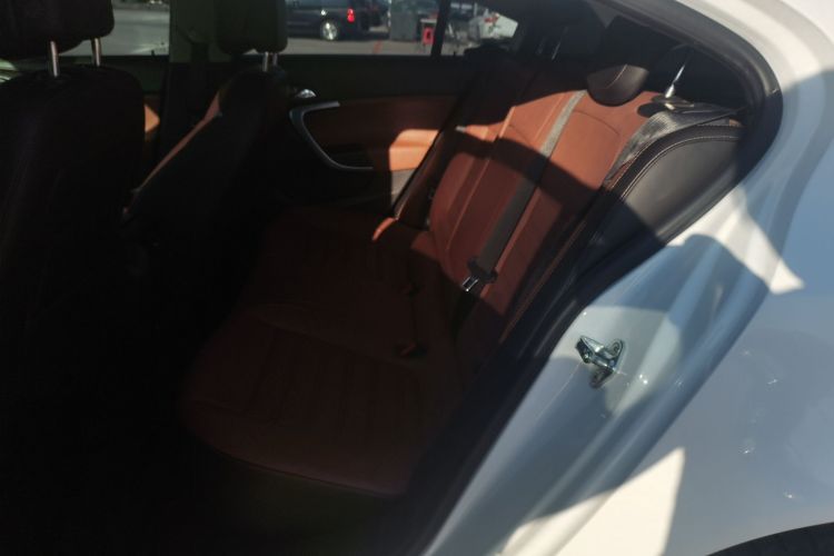 别克 君威 2014款 GS 2.0T 豪情运动版中控内饰7001