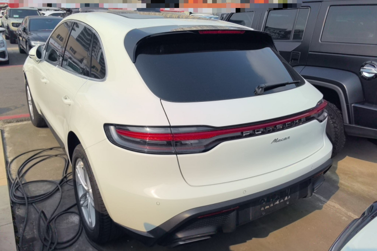 保时捷 2024款 Macan 2.0T车身外观6005