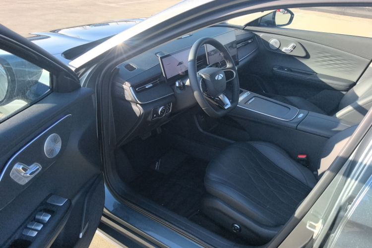 奇瑞 风云A8L 2025款 1.5TGDI 145km 豪华型中控内饰7002